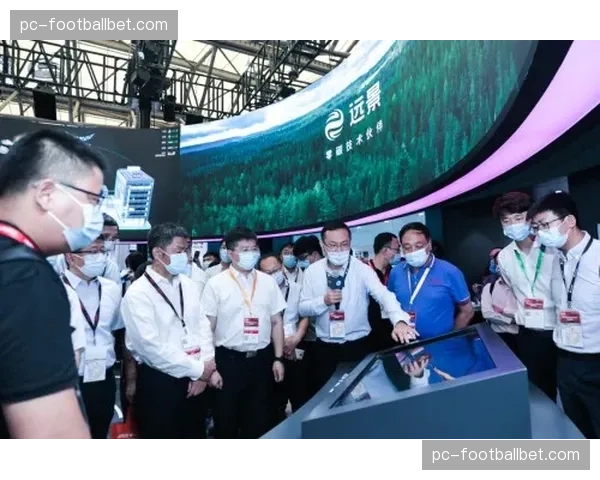 “Girls Who Code”组织与WNBA合作，在多个主场举办STEM主题之夜