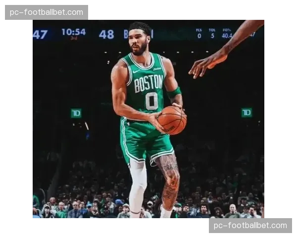 凯尔特人147-129击败热火，塔图姆布朗合砍58分